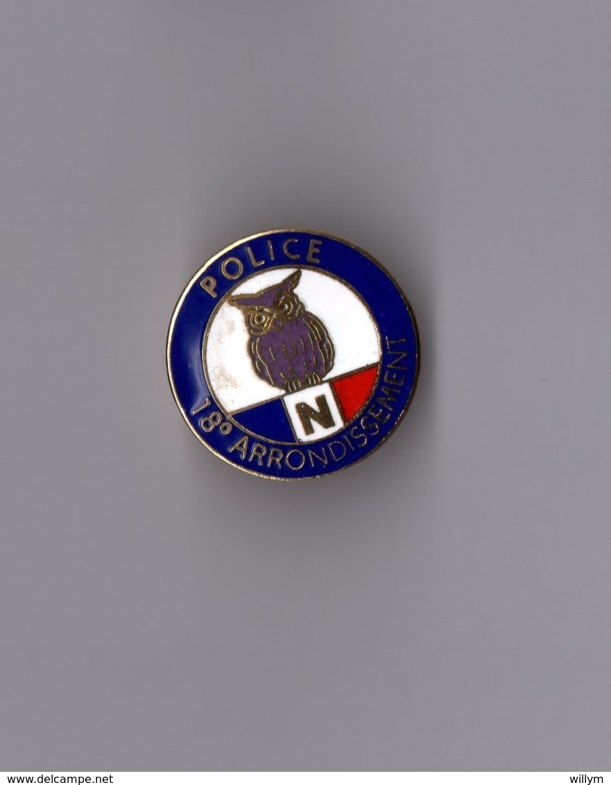 Pin's Police Paris / Brigade De Nuit - 18ème Arrondissement (EGF Doré Signé ITPC) Diamètre: 2,6 Cm - Police