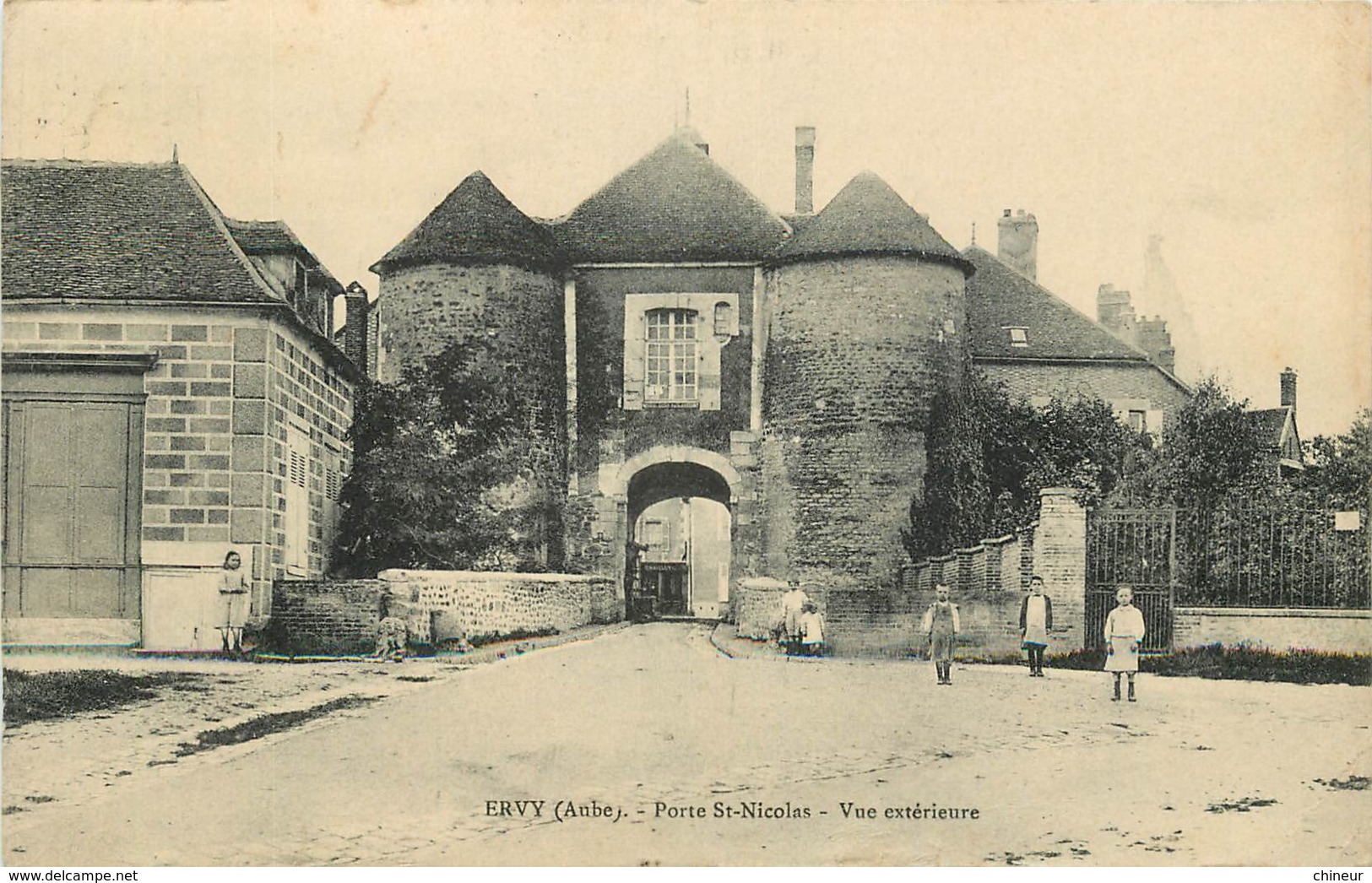 ERVY PORTE SAINT NICOLAS VUE EXTERIEURE - Ervy-le-Chatel