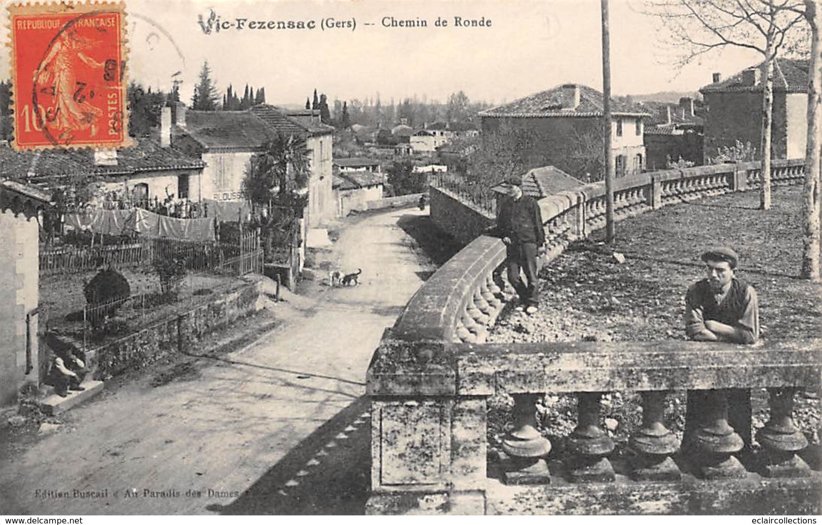 Vic-Fezansac           32         Chemin De Ronde     (voir Scan) - Vic-Fezensac