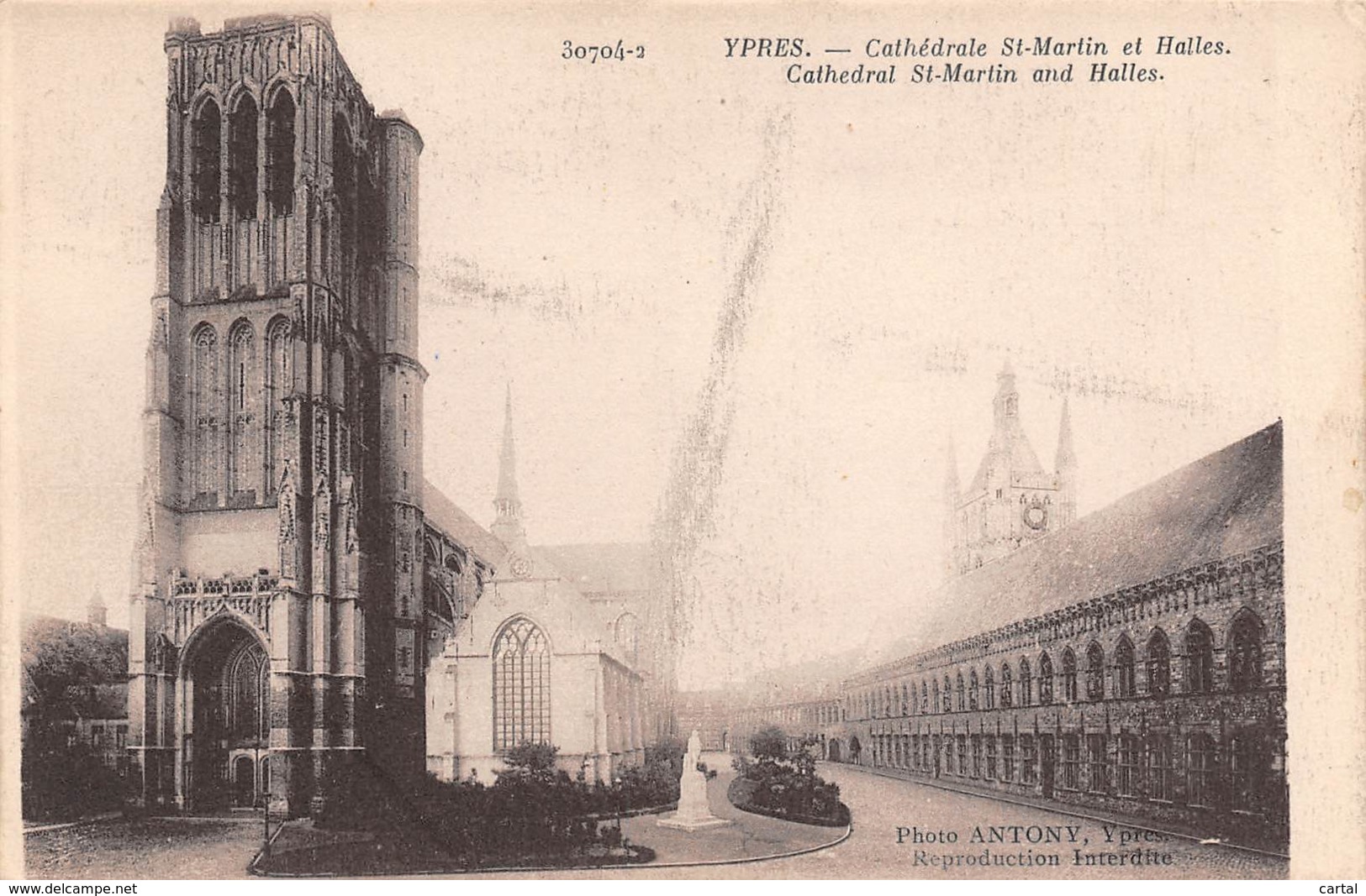 YPRES - Cathédrale St-Martin Et Halles - Ieper