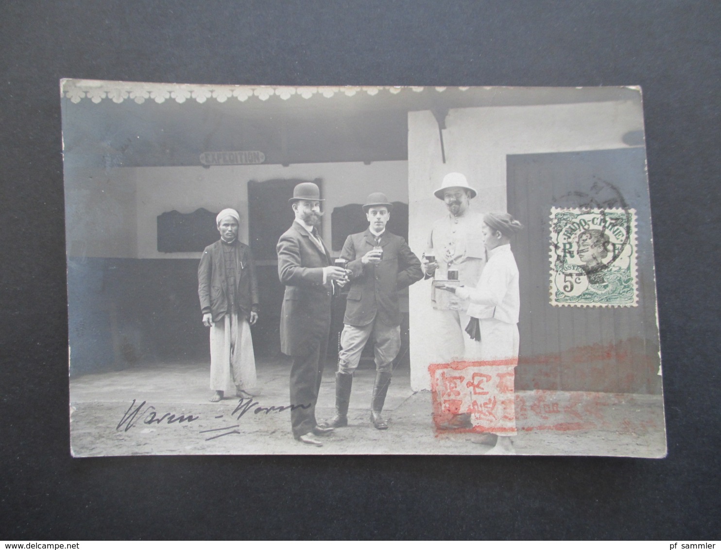 Asien Vietnam Indo Chine 1909 Echtfoto AK Expedition Herren Werden Bedient / Trinken Bier. Roter Kastenstempel - Storia Postale