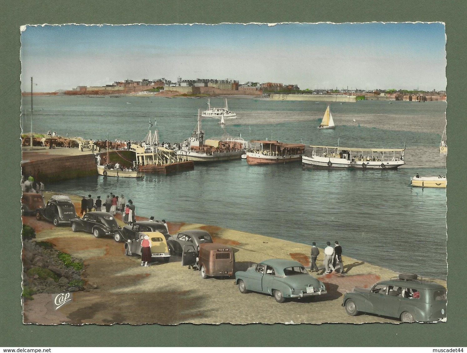 CARTE POSTALE 35 ILLE ET VILAINE DINARD  L EMBARCADERE  VOITURES TOUTES MARQUES - Dinard