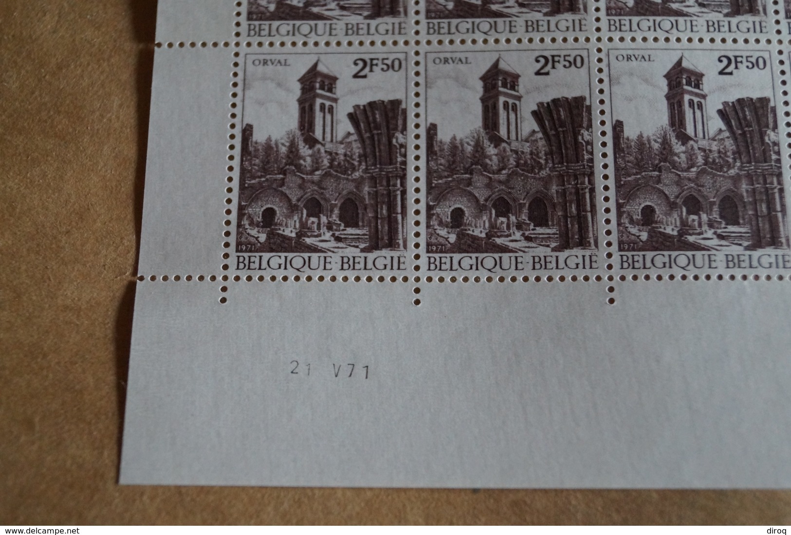 RARE Feuille complète Abbaye d'Orval,30 timbres à 2,50 F.+ livret,1971,strictement neuf avec gomme,collection