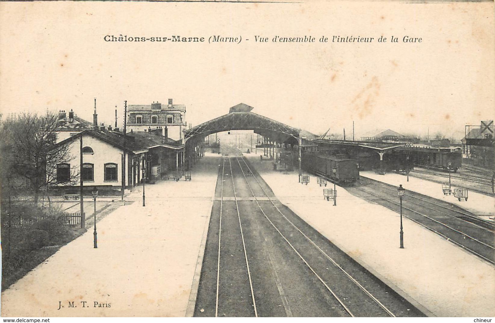 CHALONS SUR MARNE VUE D'ENSEMBLE DE L'INTERIEUR DE LA GARE ARRIVEE DU TRAIN - Châlons-sur-Marne