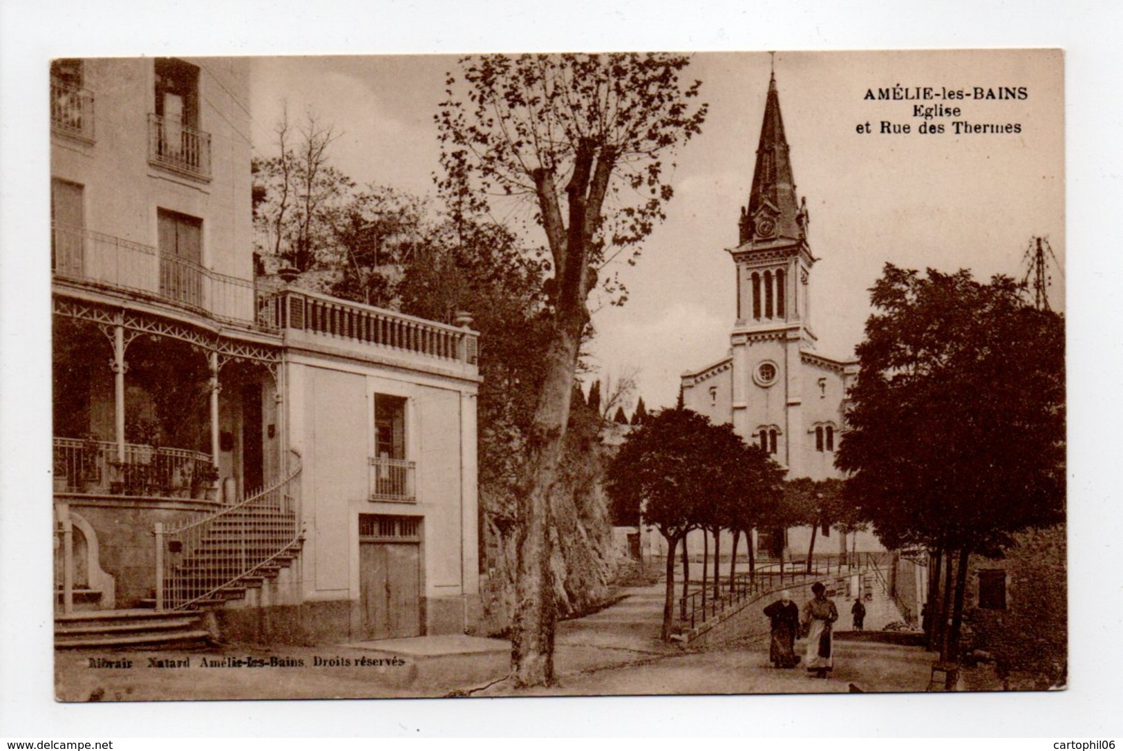 - CPA AMÉLIE-LES-BAINS (66) - Eglise Et Rue Des Thermes - Edition Xatard - - Sonstige & Ohne Zuordnung