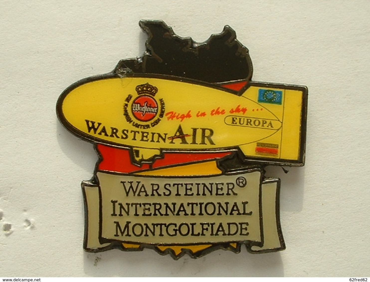 PIN'S MONTGOLFIERE - DIRIGEABLE - ZEPPELIN - BIERE WARSTEINER - Montgolfières