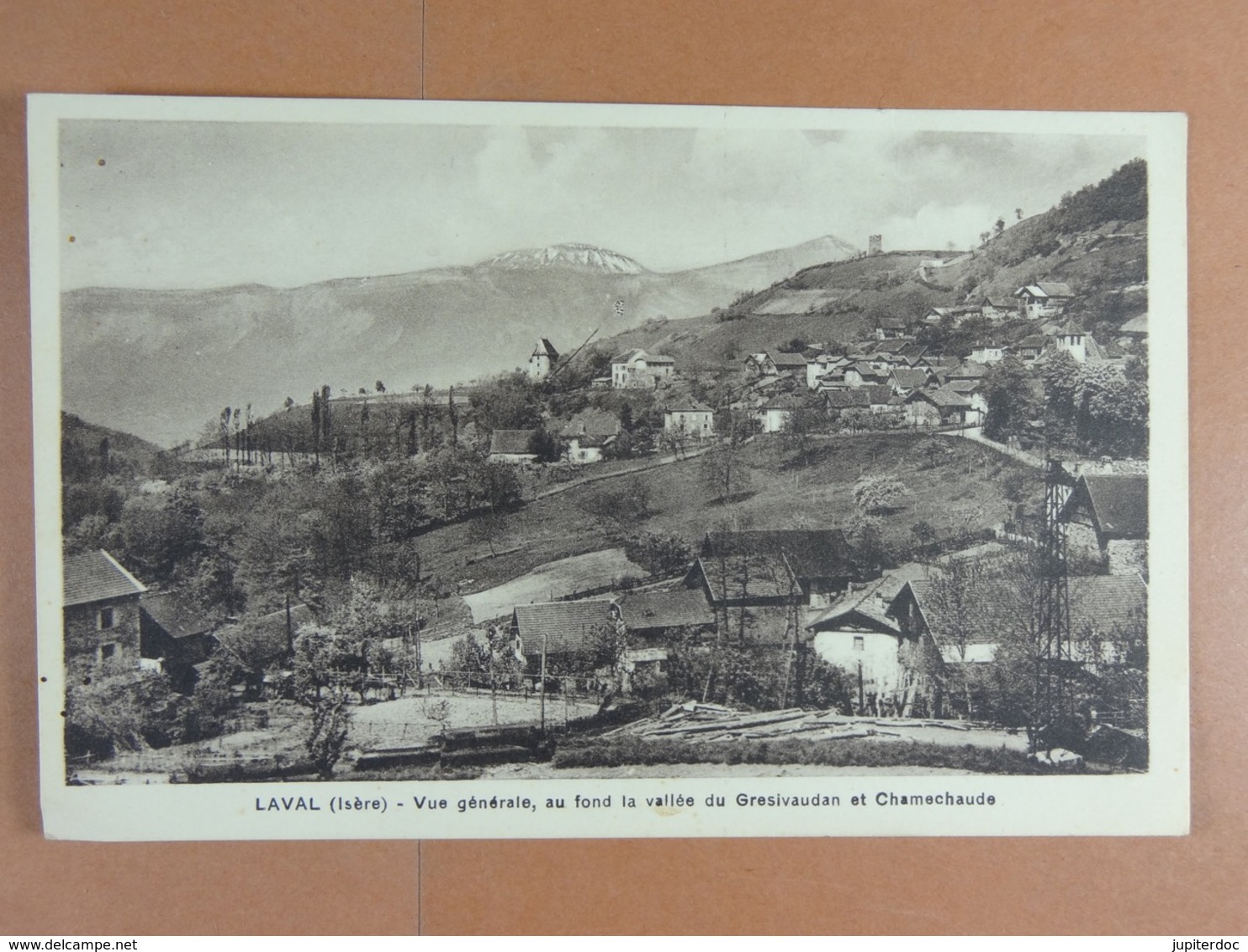 Laval (Isère) Vue Générale, Au Fond La Vallée De Gresivaudan Et Chamechaude - Laval