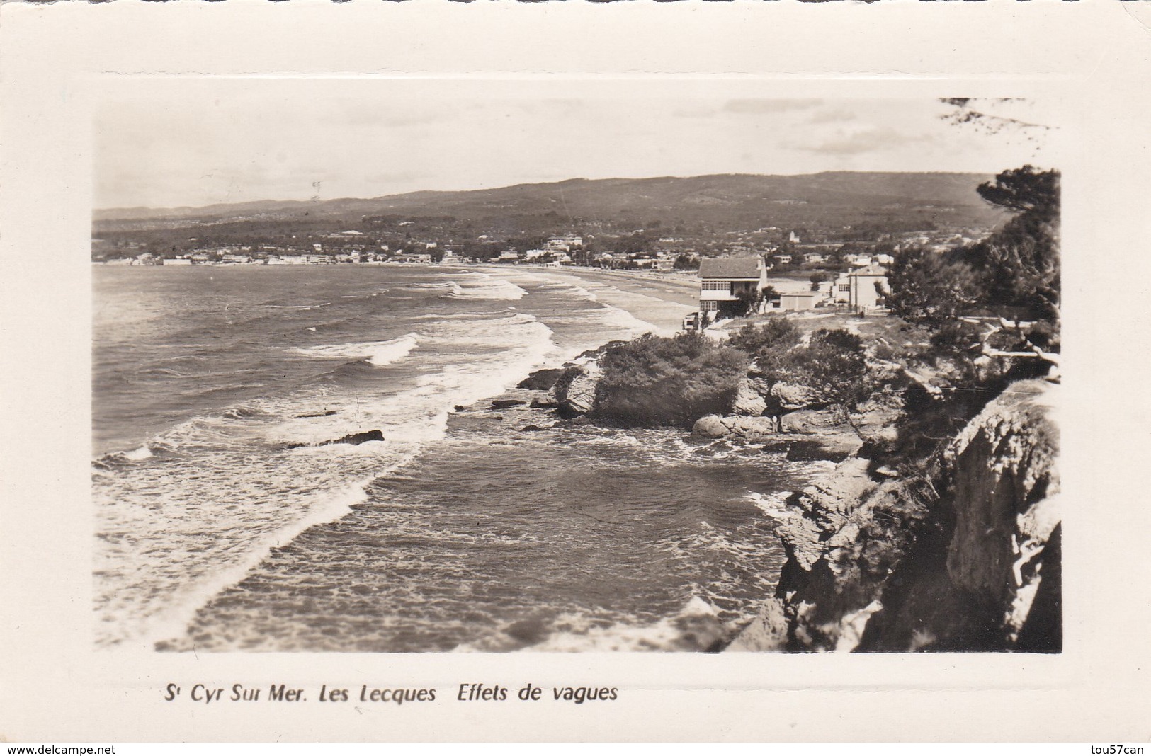 LES LECQUES - SAINT CYR SUR MER - VAR - (83)  -  CPSM DENTELÉE - BEL AFFRANCHISSEMENT POSTAL DE 1953. - Les Lecques