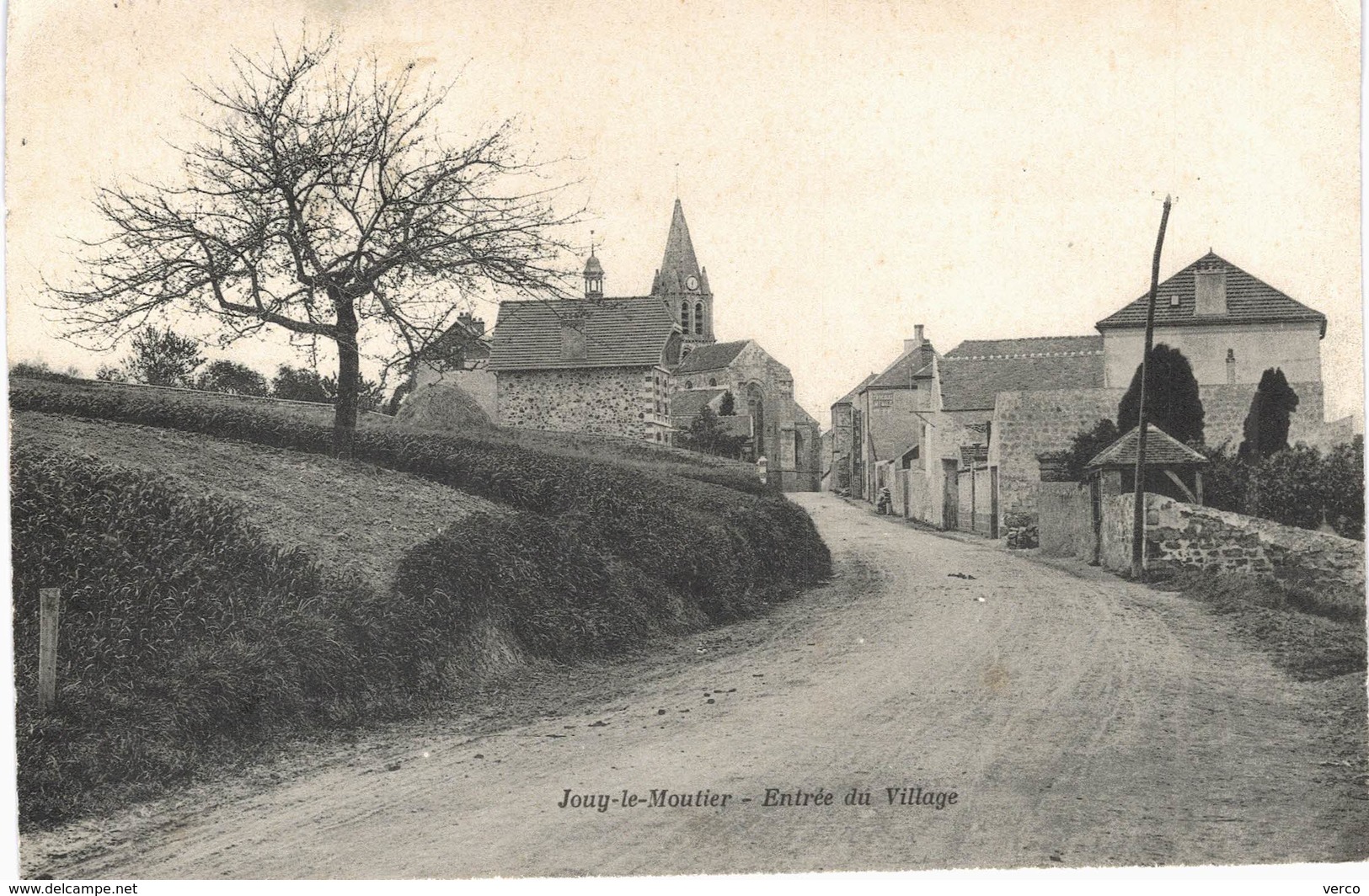 Carte Postale ANCIENNE De   JOUY Le MOUTIER - Entrée Du Village - Jouy Le Moutier