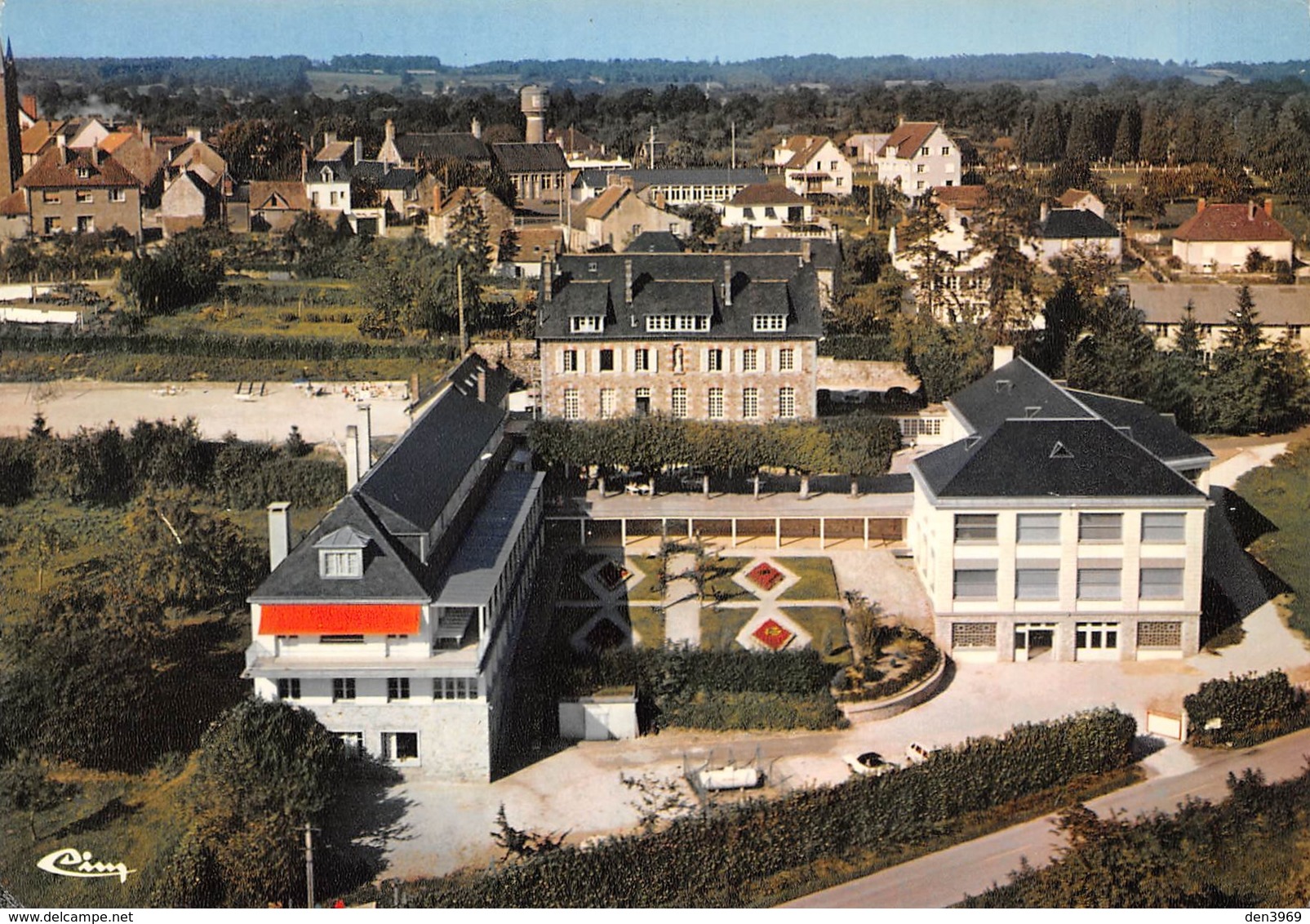 JUVIGNY-sous-ANDAINE - Vue Aérienne - Centre De Réadaptation Fonctionnelle Et Institut Orthopédique - Juvigny Sous Andaine