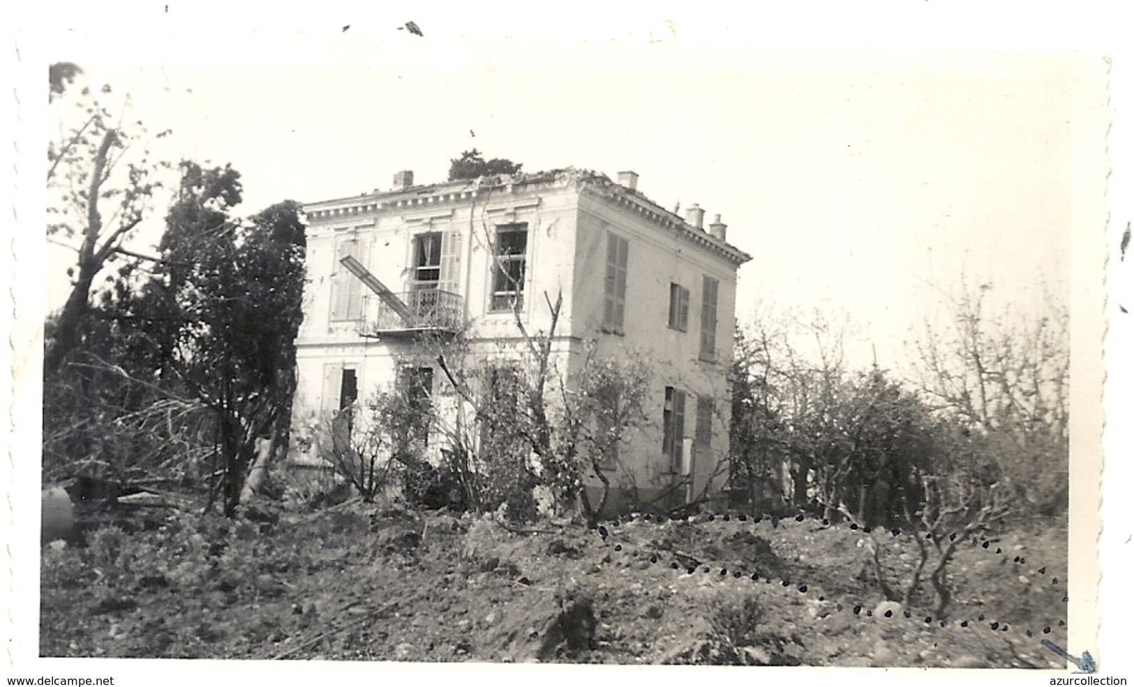 VILLA A ST LAURENT DU VAR . BOMBARDEMENT  DU 16/04/1944 - Lugares