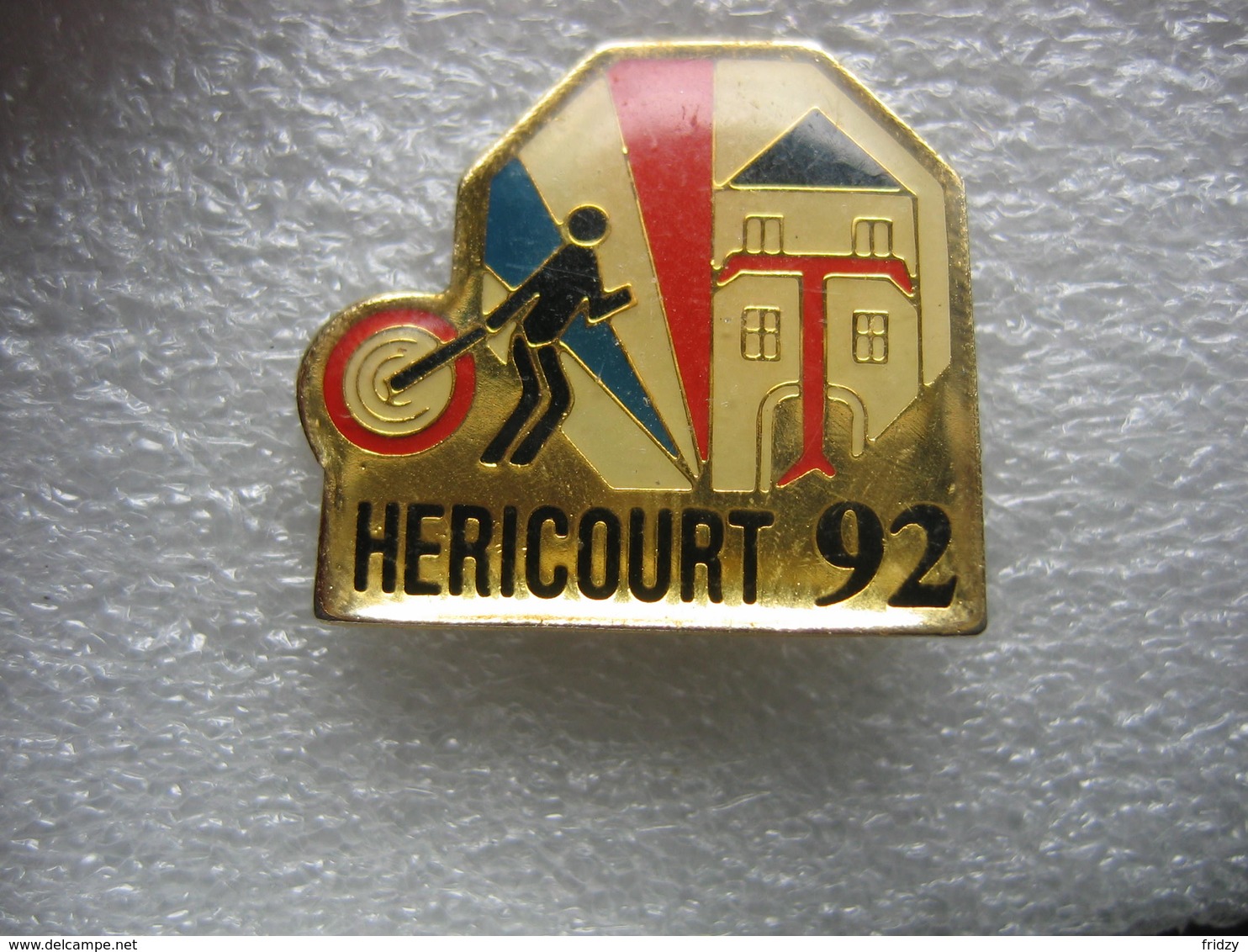 Pin's Du Club De Tir De La Commune De HERICOURT (Dépt 70) - Archery