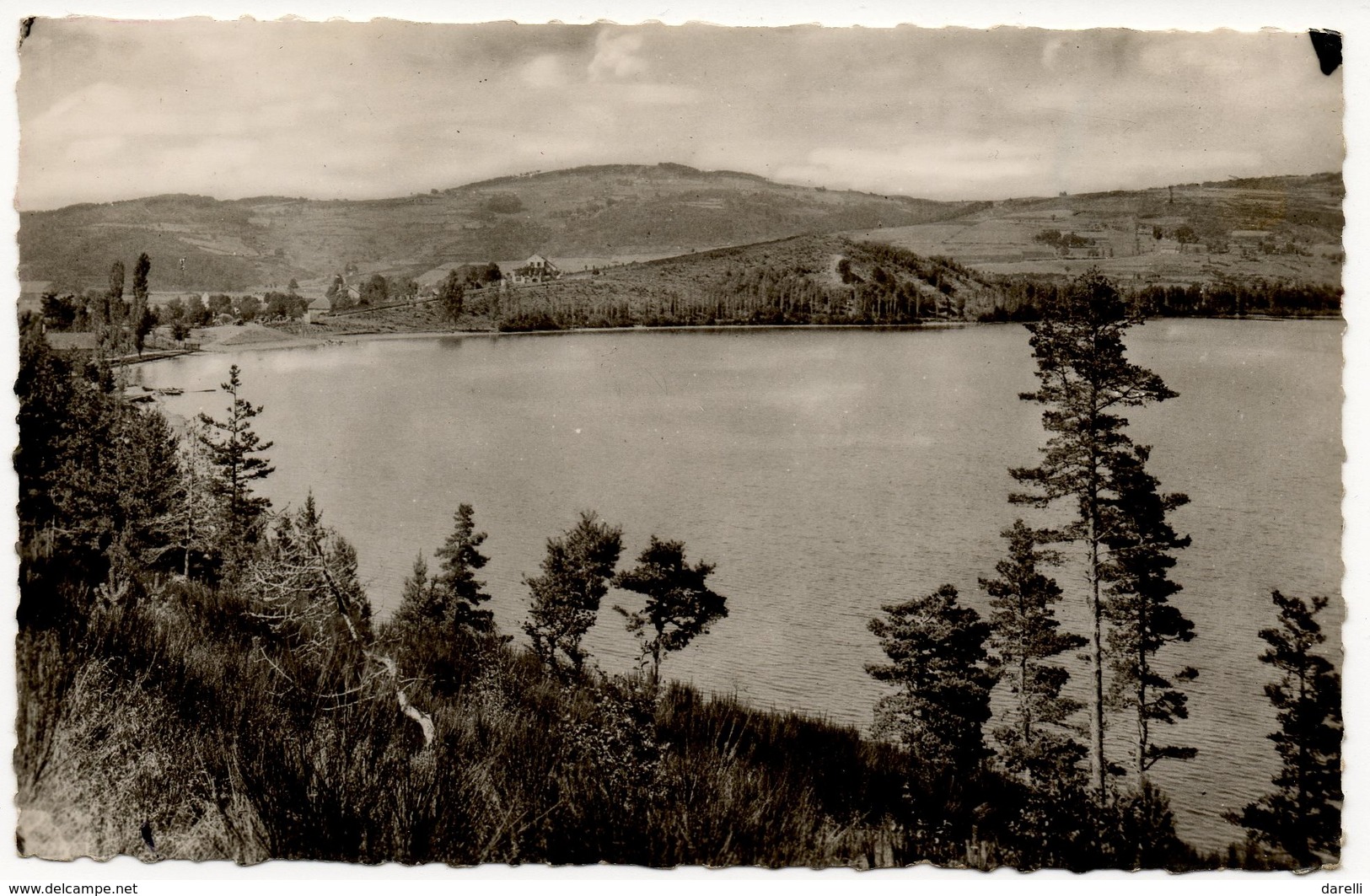 CP 07 - Le Lac D'Issarles Cratère D'un Ancien Volcan - Andere & Zonder Classificatie