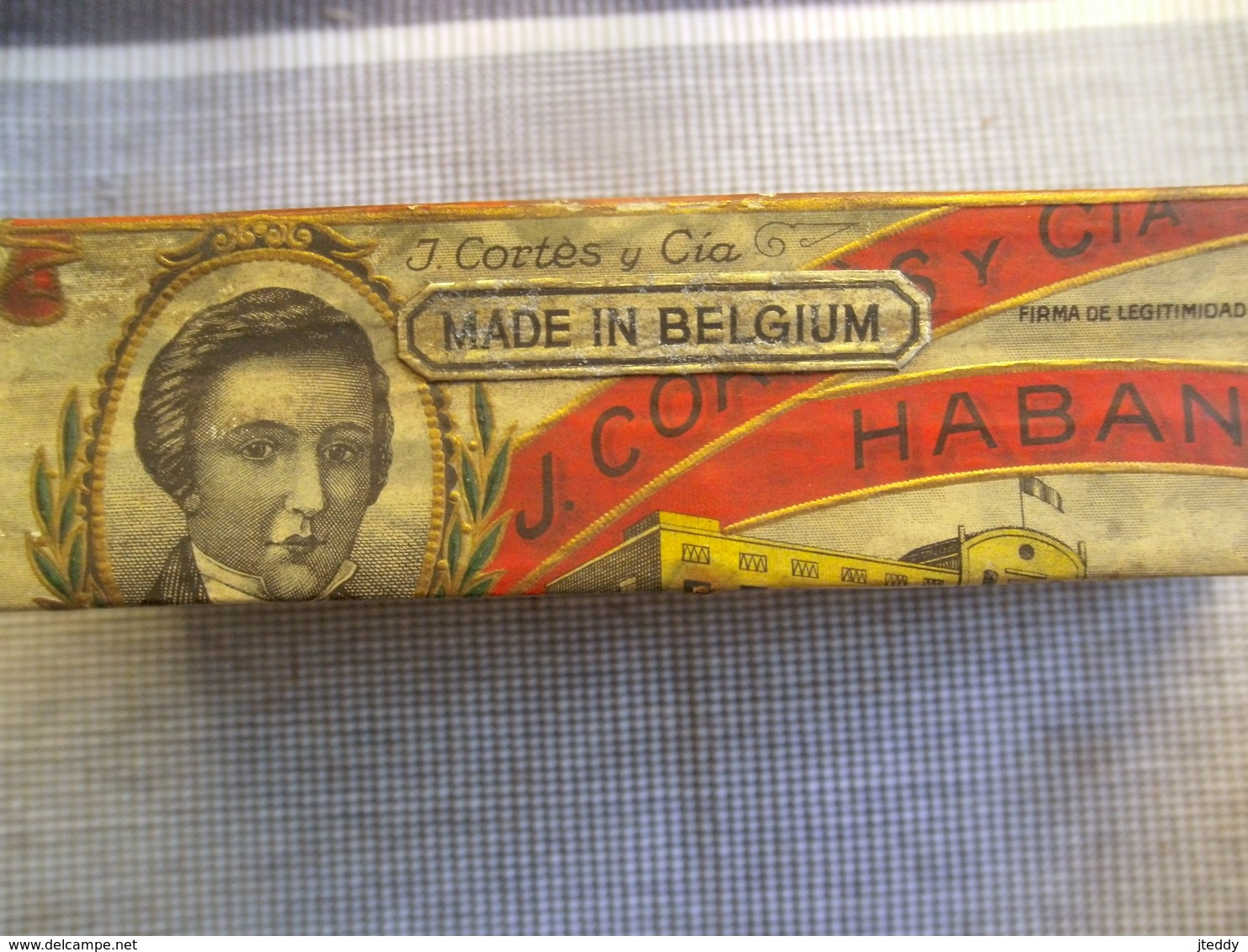 Oude Sigarendoos J .  CORTéS   Begon In 1926 Te Moen Daarna Fabriek In  HEESTERT - Empty Tobacco Boxes