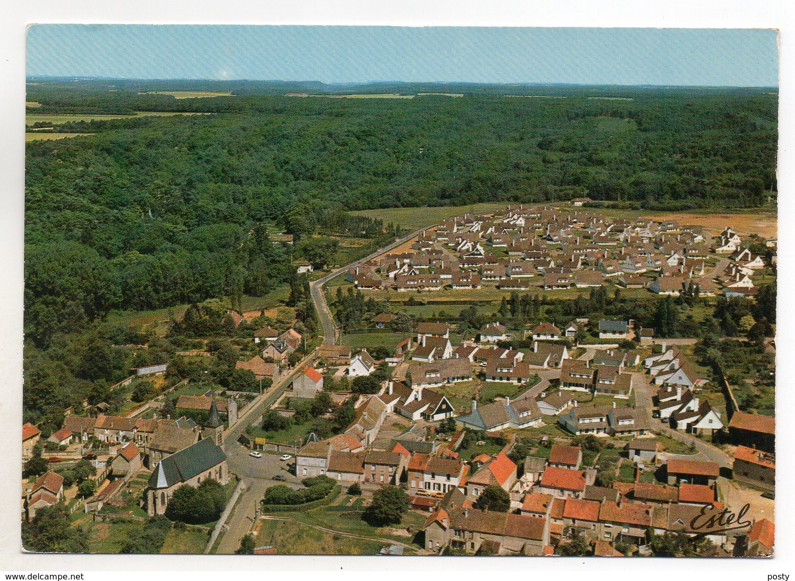 CPSM - AUFFARGIS - L'EGLISE ET LES DEMEURES DE FRANCE - Coul - Ann 70 - - Auffargis