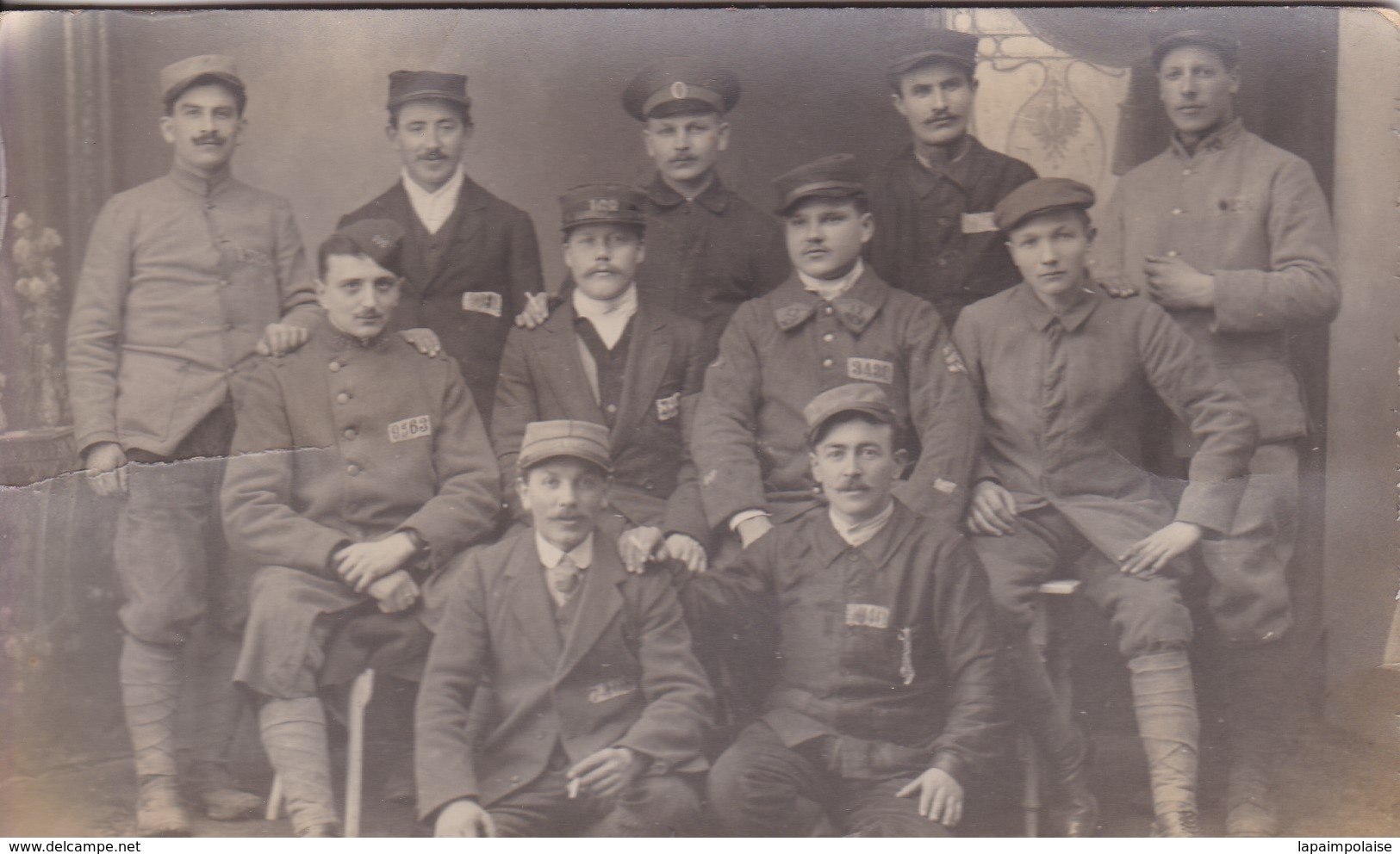 Militaria Guerre 1917 Carte Photo Prisonniers Camp De Mannheim  03/1917 Français & Russe Marque 10 Au Verso - War 1914-18