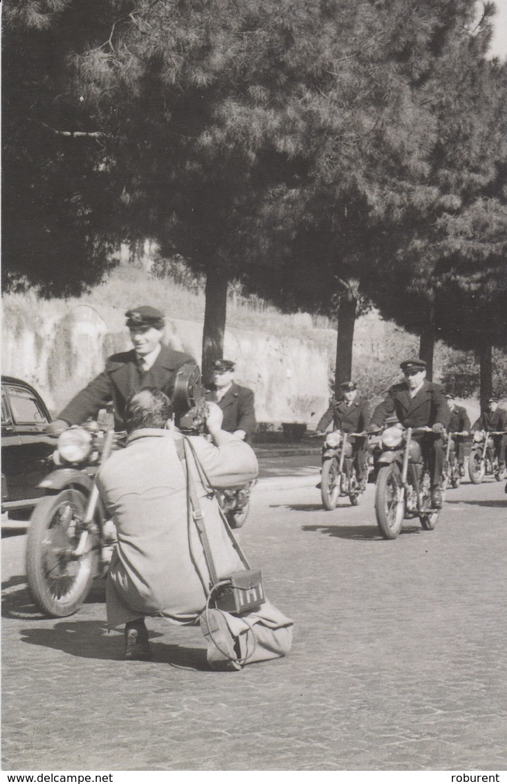 A/7 - 150° ANNIVERSARIO POSTE ITALIANE 1862-2012 - POSTINI SU MOTO GUZZI - Motorbikes
