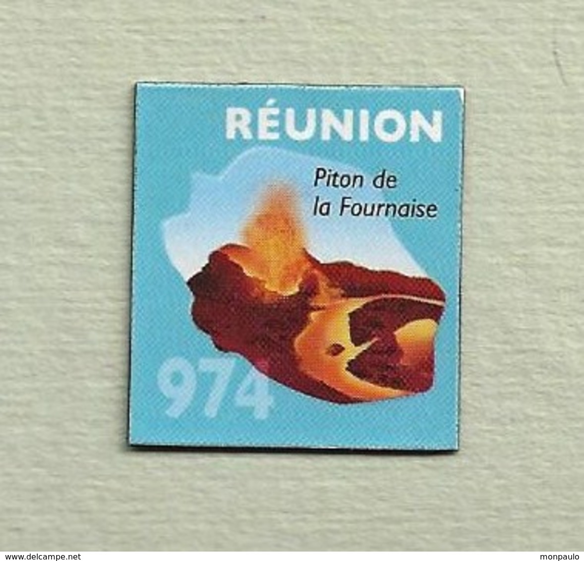 Magnets. Magnets "Le Gaulois" Départements Français. Réunion (974) - Advertising