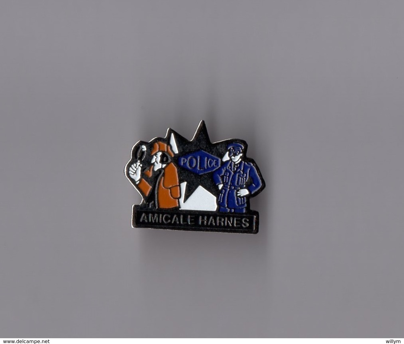 Pin's Police / Amicale Harnes (base Argentée) Hauteur: 2 Cm - Police