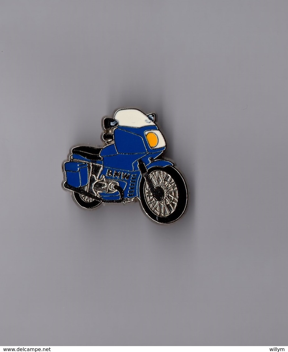 Pin's Police / Moto BMW (zamac Argenté Signé Bessin & Salson) Hauteur: 3,2 Cm - Police