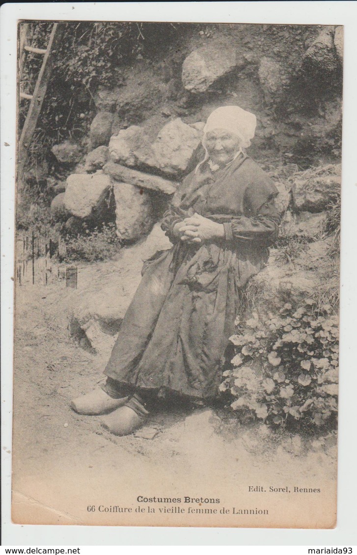 LANNION - COTES D'ARMOR - COSTUMES BRETONS - COIFFURE DE LA VIEILLE FEMME DE LANNION - Lannion