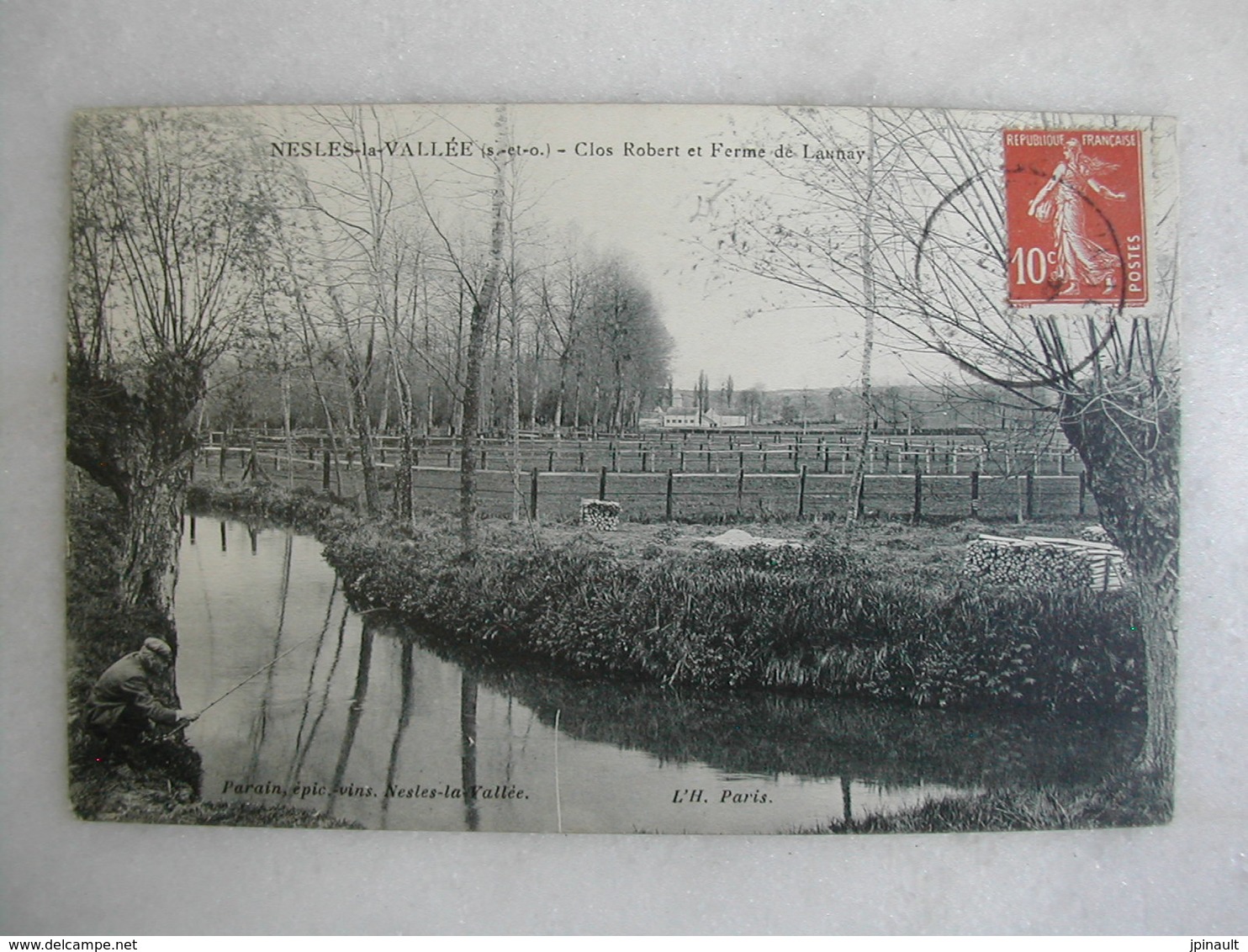 NESLES LA VALLEE - Clos Robert Et Ferme De Launay (animée D'un Pêcheur à La Ligne) - Nesles-la-Vallée