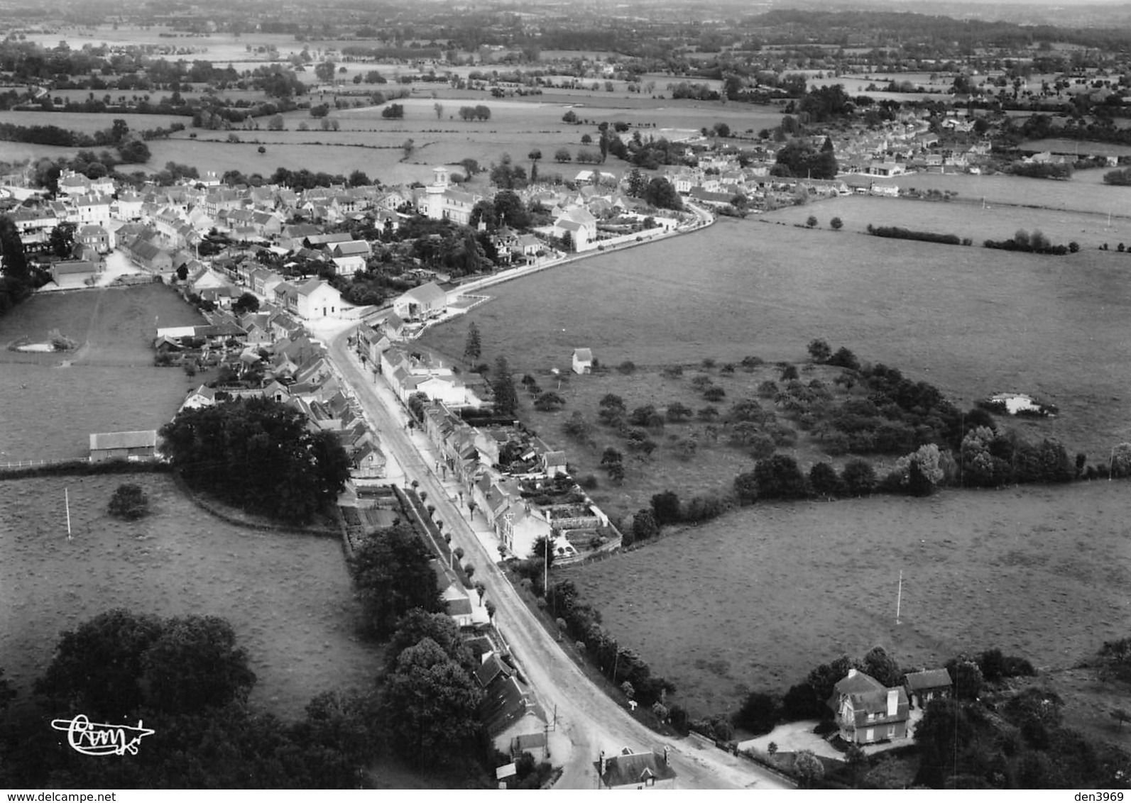 Le MÊLE-sur-SARTHE - Vue Générale Aérienne - Le Mêle-sur-Sarthe