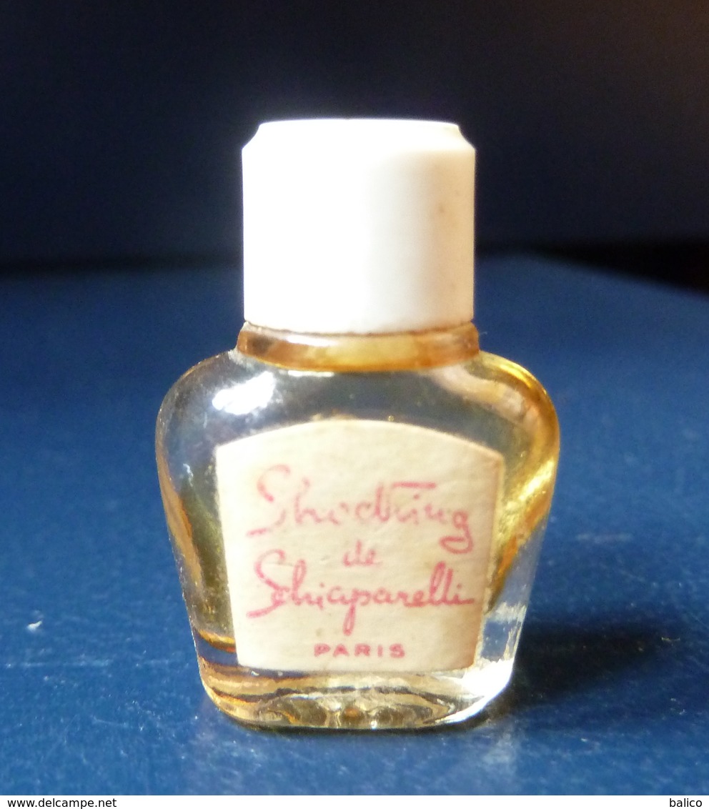 Miniature De Parfum  - Shocking De Schiaparelli - Réf, A 04  ( Hauteur  25 Mm ) - Miniatures (sans Boite)