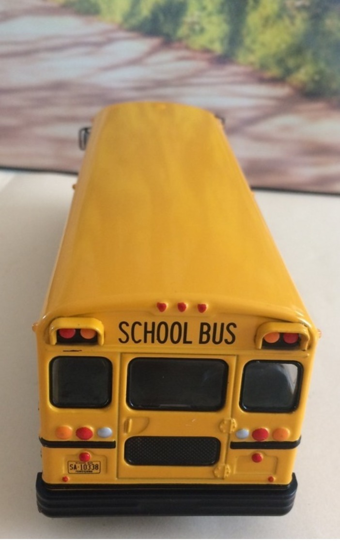 Bus GMC 6000 School Bus - 1989 - échelle 1/43  Neuf Métal - Voir Photos (envoie Colissimo) - Utilitaires