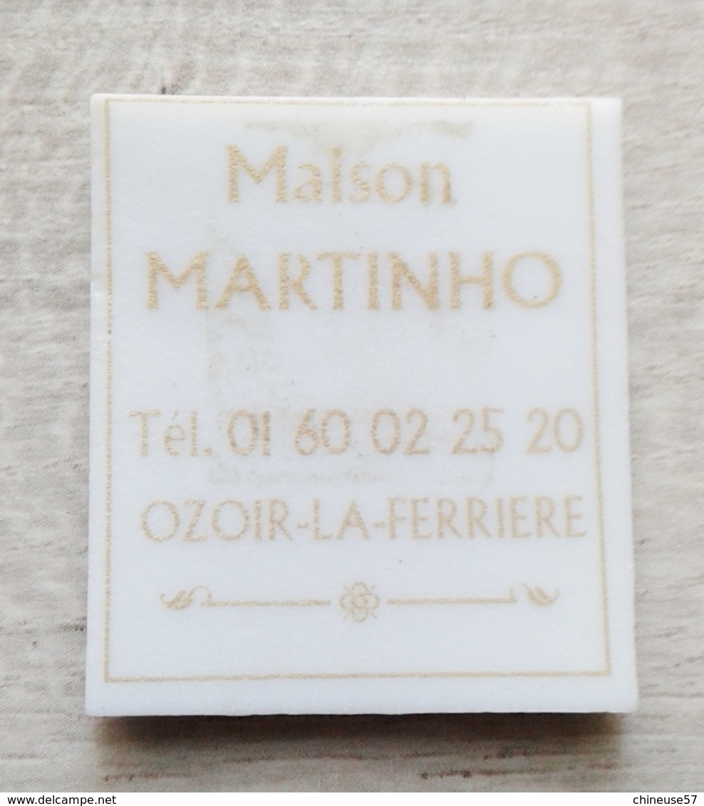 Fève Perso Publicitaire L'épiphanie 2003 Maison Martinho Ozoir La Ferriere - Région
