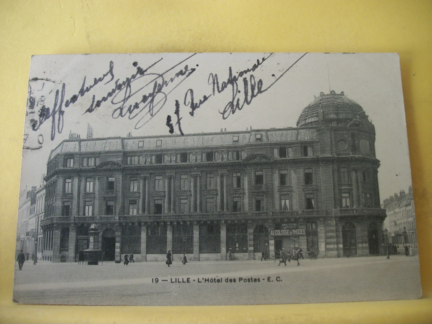 59 7563 CPA - AUTRE VUE DIFFERENTE N° 3 - 59 LILLE. L' HOTEL DES POSTES - ANIMATION. - Lille