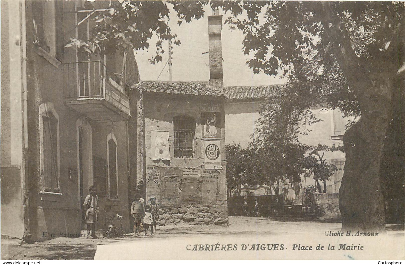 CPA 84 Vaucluse Cabrieres D'Aigues Place De La Mairie - Cabrieres D'Aigues