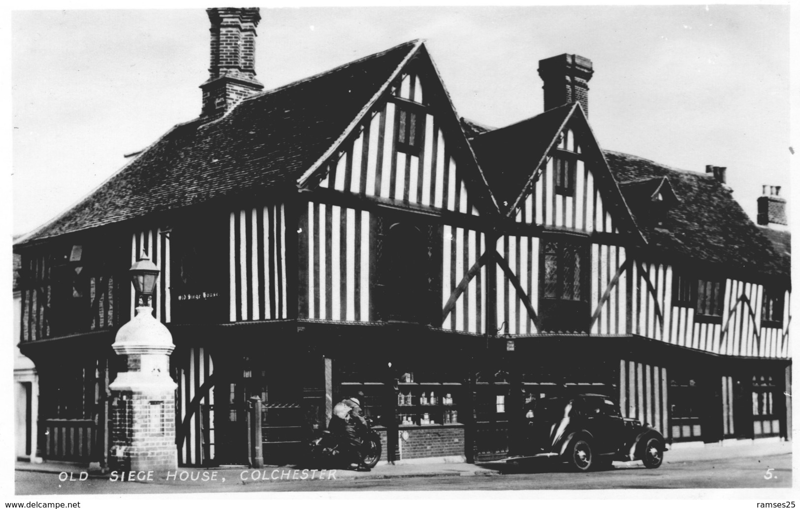 (146)  CP. Colchester  Old Siege House   (Bon Etat) - Colchester