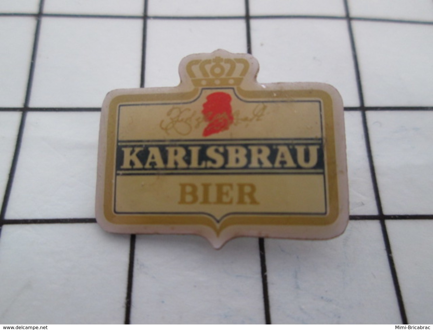 1216c Pin's Pins / Belle Qualité Et TB état !!!! : THEME : BIERES / BIERE KARLSBRAU - Bière