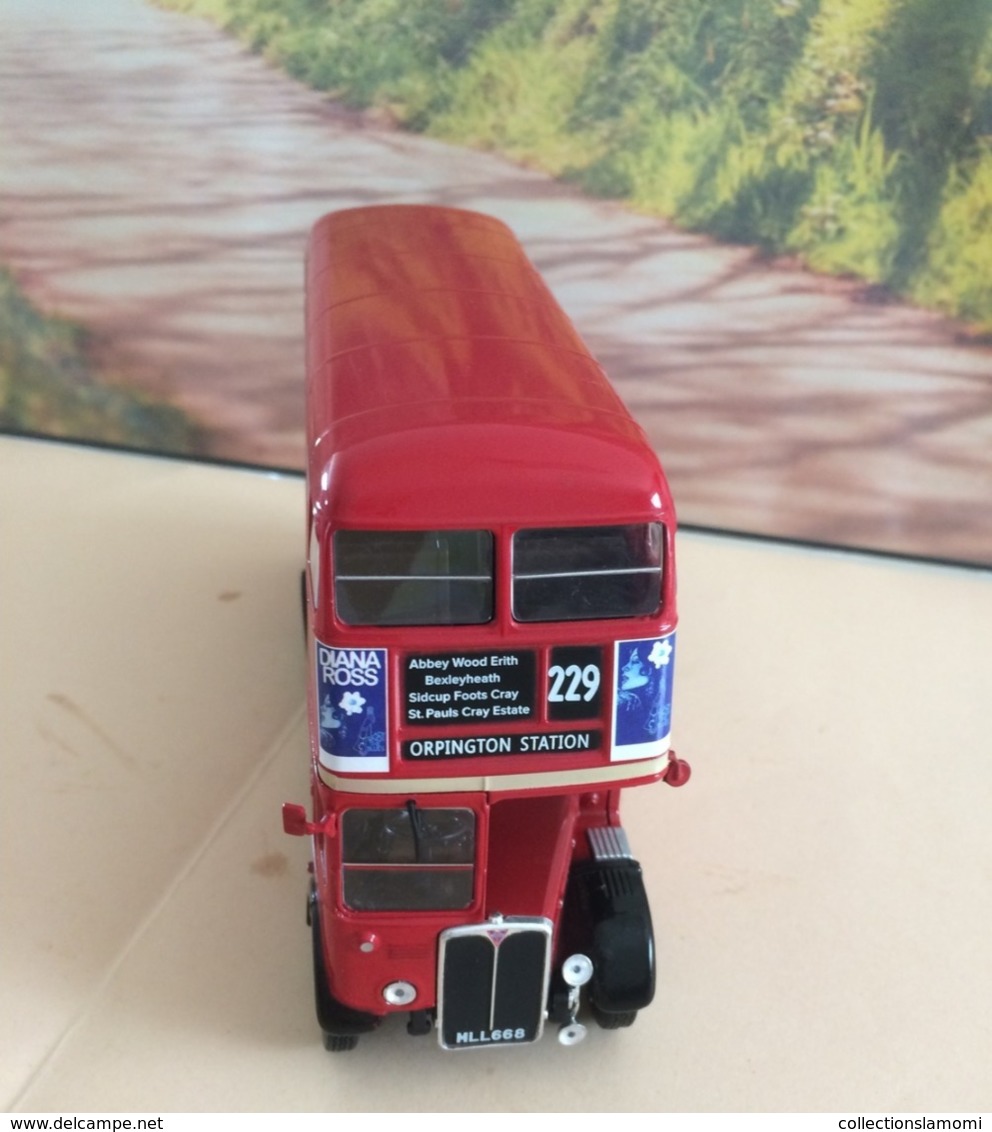Bus- Red Bus Rovers, London Transport 1939 - échelle 1/43  Neuf Métal - Voir Photos (envoie Colissimo) - Utilitaires
