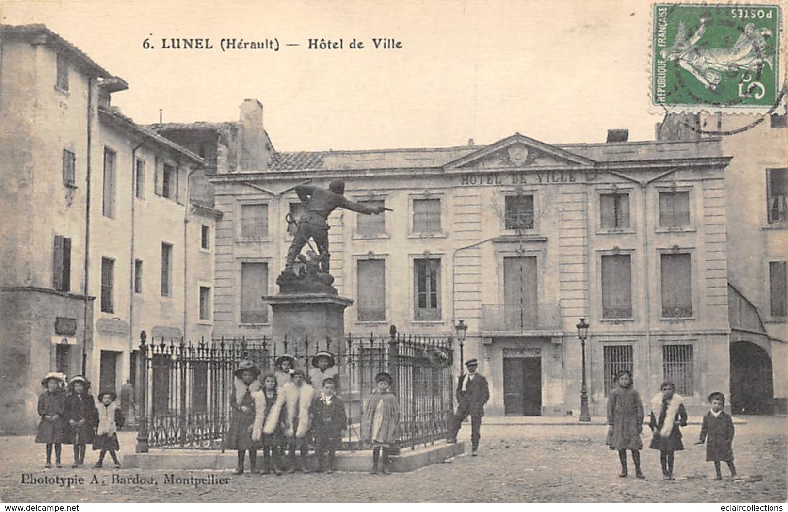 Lunel           34            Hôtel De Ville            (Voir Scan) - Lunel