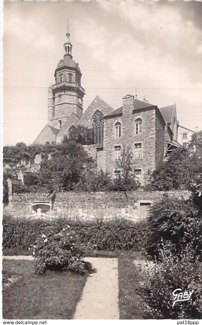 22 - LAMBALLE :  Eglise Saint Jean Avec Sa Tour Octogonale - CPSM Dentelée Noir Blanc Format CPA - Côtes D'Armor - Lamballe