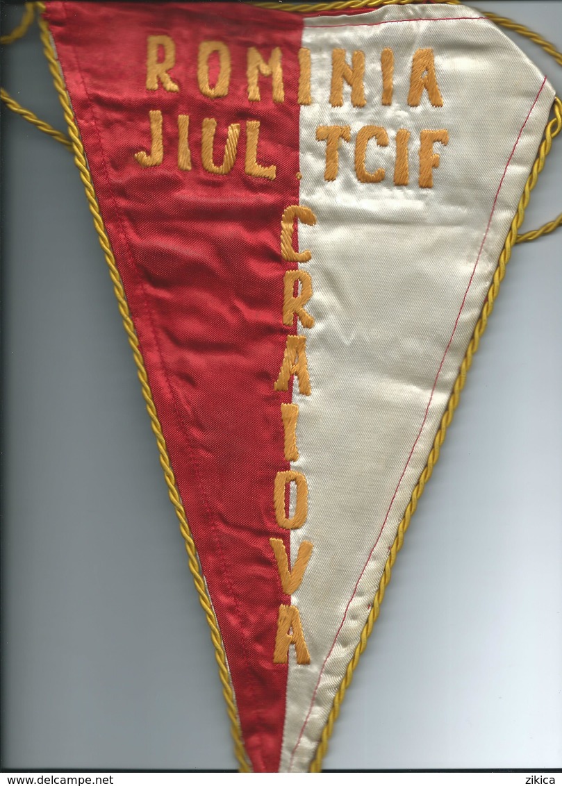 Flag,fanion Football,FC Craiova,Romania - Size: 20cm/30cm - Habillement, Souvenirs & Autres