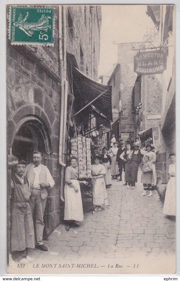 Le Mont-Saint-Michel - La Rue Au Mouton Blanc Boutique De Cartes Postales LL 132 - Le Mont Saint Michel