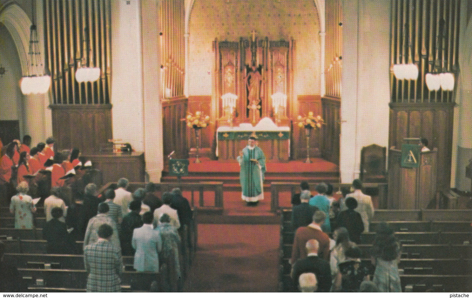 New York City - Iglesia Luterana San Lucas - Lutheran Saint Luke's Church Interior - Unused - 2 Scans - Kerken