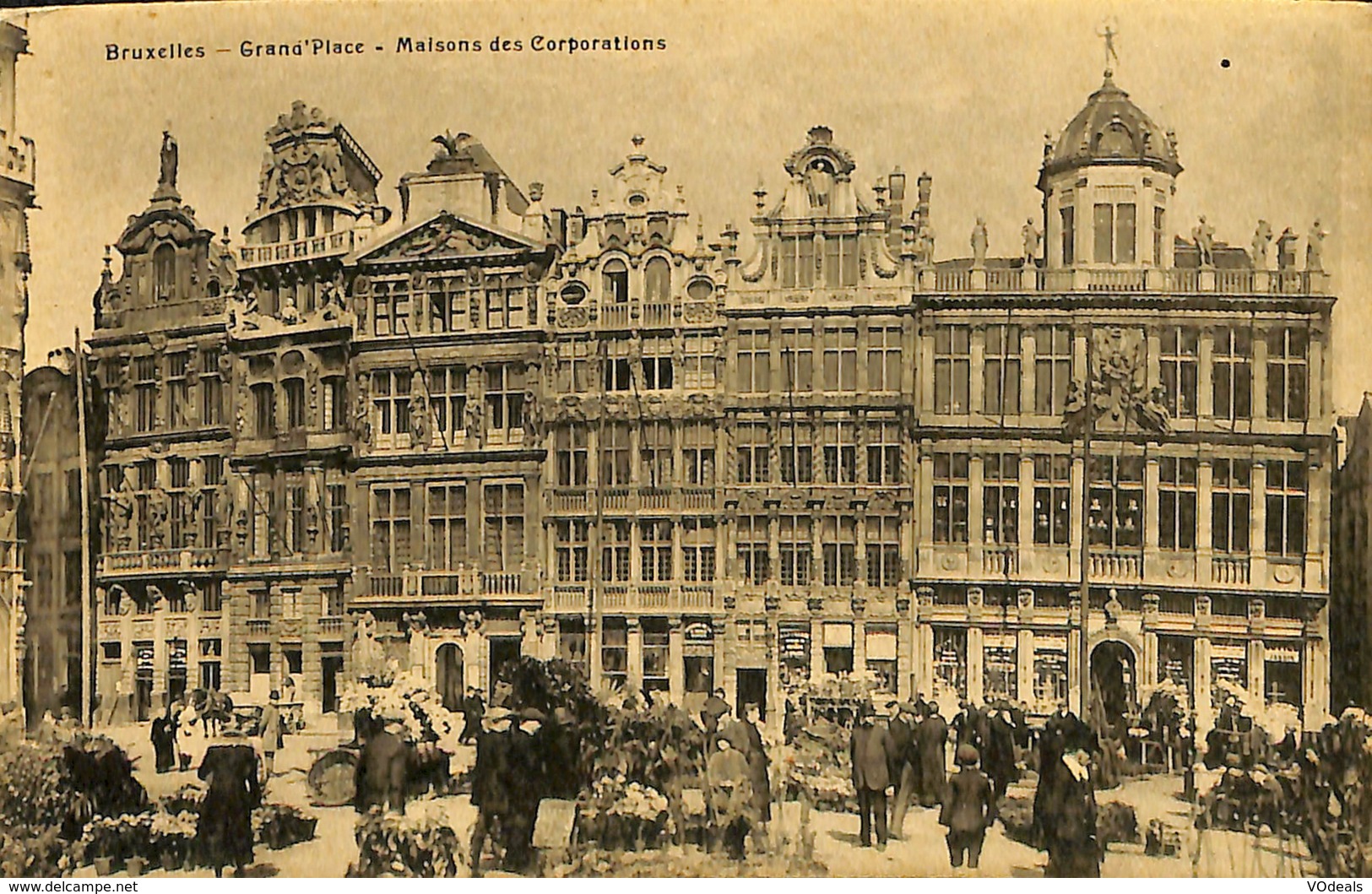 027 424 - CPA - Brussels - Bruxelles - Grand'Place - Maison Des Corporations - Marktpleinen, Pleinen