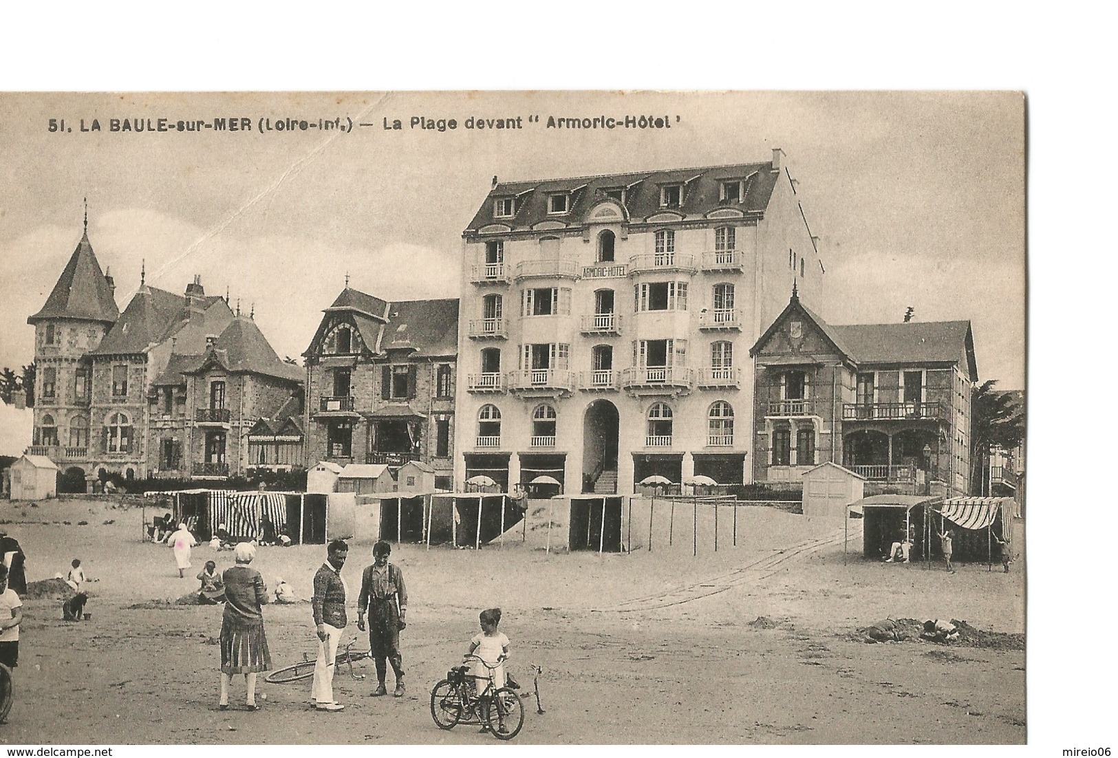 LA BAULE (Loire Atlantique), La Plage Devant "Armoric Hôtel", Belle Anomation - La Baule-Escoublac