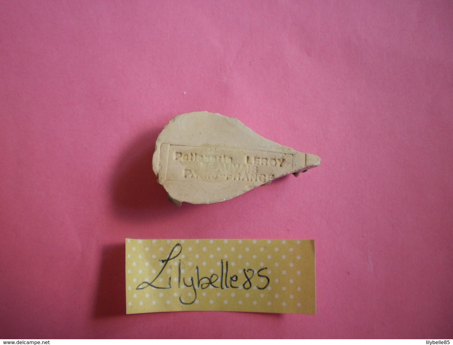 Feve PERSO Ancienne Artisanale PAGIS - FONTAINE - PATISSERIE LEROY - BEAUVAIS ( Feves Figurine Miniature ) Rare - Antiguos