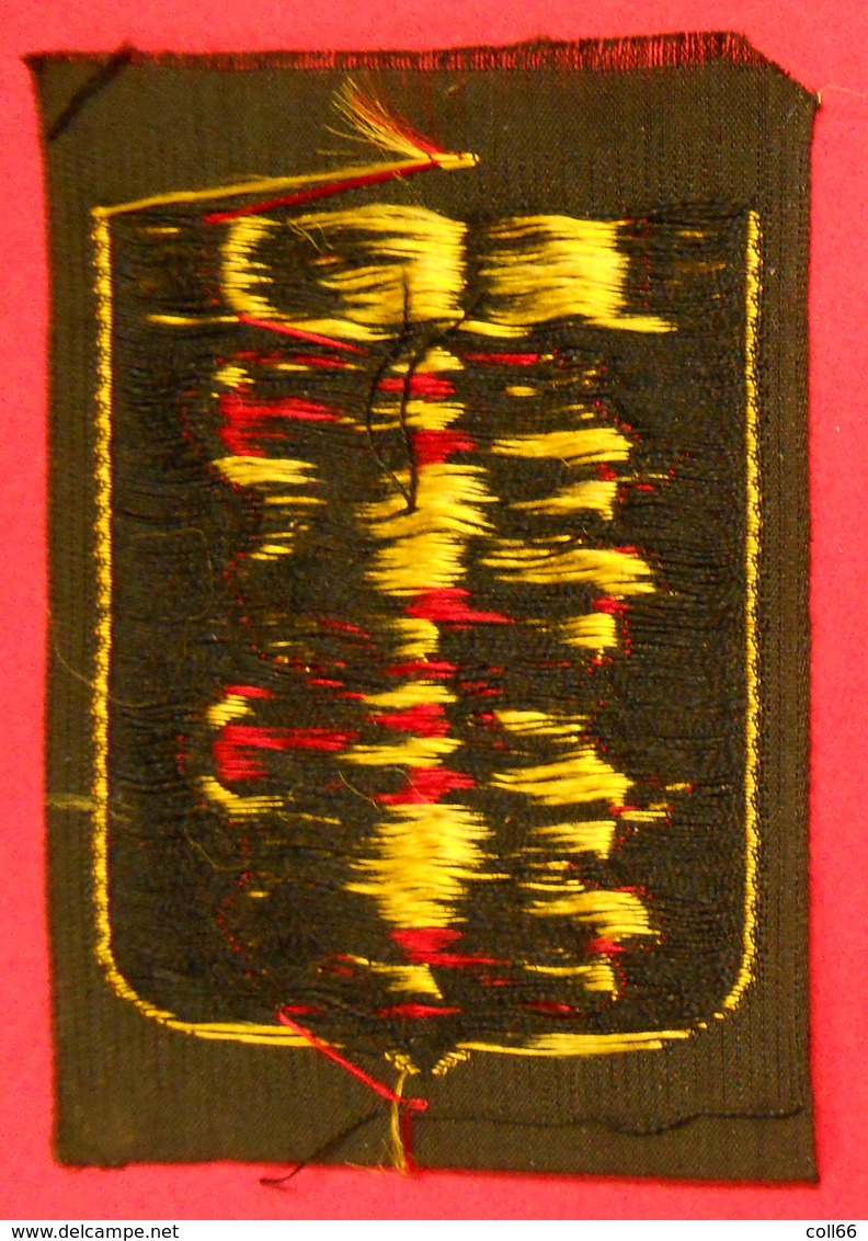 Ww2 écusson CJ 30 Chantiers De Jeunesse "Foch" à St Pé De Bigorre (65) "Travailler C'est Vouloir En Lettre Suivie/FR CJF - Patches