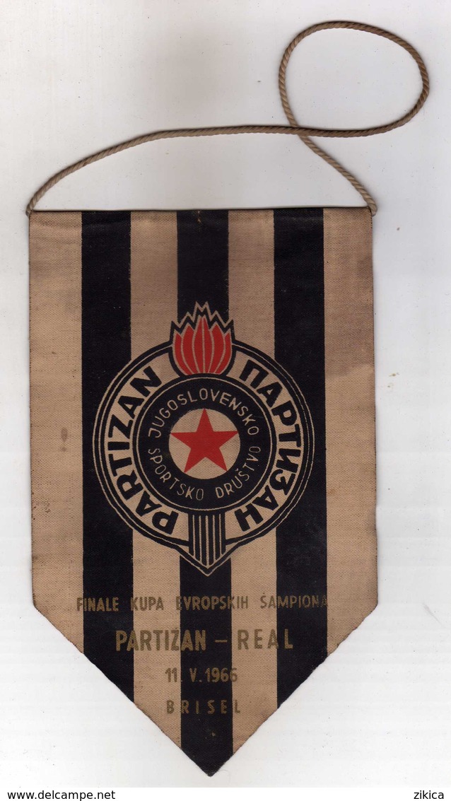 Flag,fanion Football, UEFA ,1966 European Cup Final Real Madrid ( Spain ) Vs Partizan Belgrade Serbia - Size 9cm/14cm. - Uniformes Recordatorios & Misc