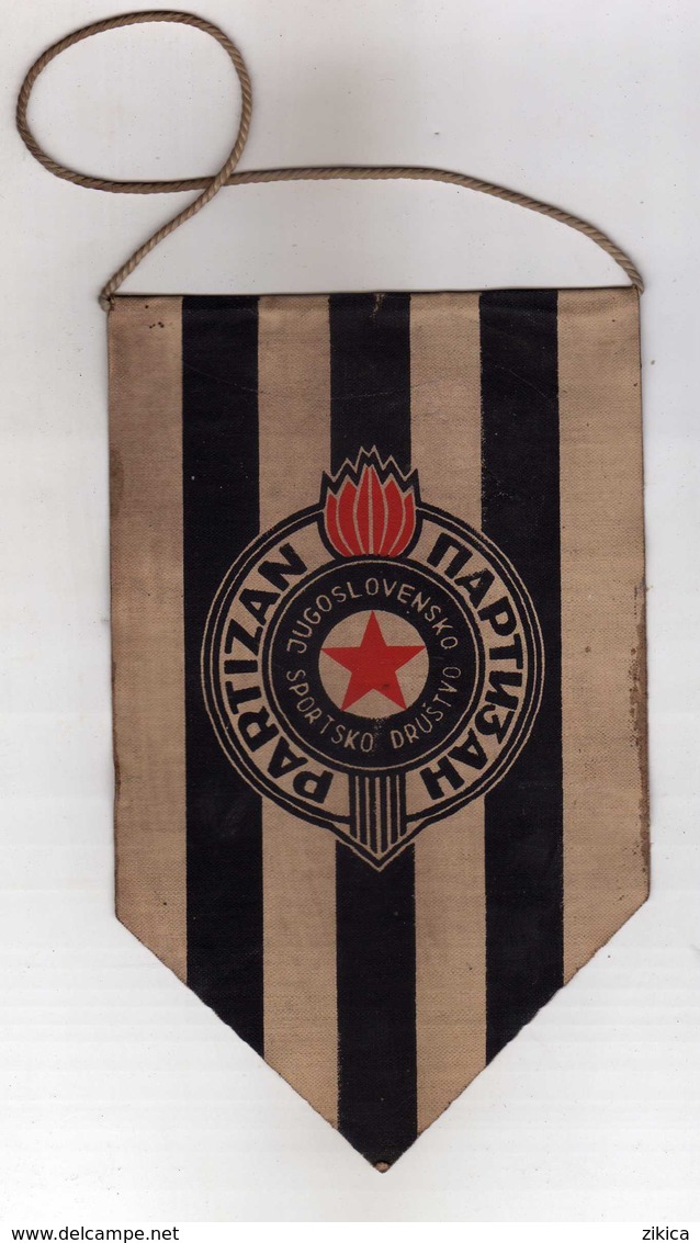 Flag,fanion Football, UEFA ,1966 European Cup Final Real Madrid ( Spain ) Vs Partizan Belgrade Serbia - Size 9cm/14cm. - Bekleidung, Souvenirs Und Sonstige