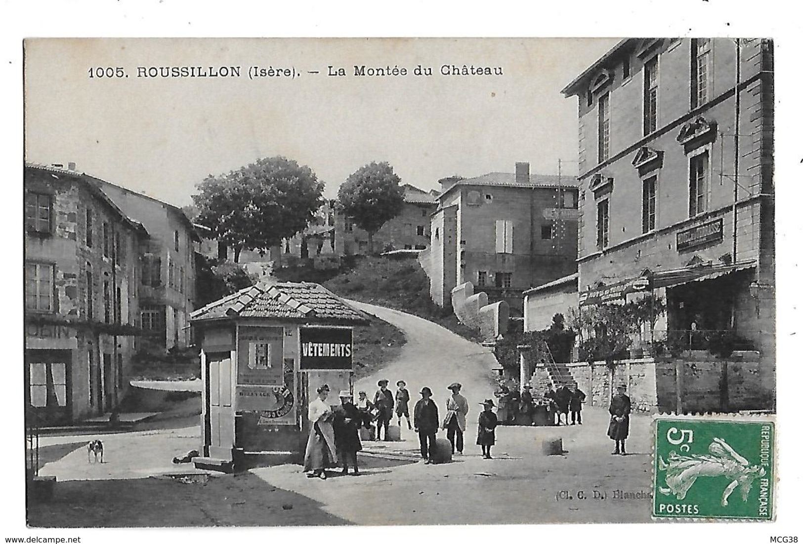 38  - CPA  De  ROUSSILLON  ( Isère )  Kiosque  , Hôtel  De La Terrasse , La  Montée Du Château  En  1911  (  Très   Anim - Roussillon