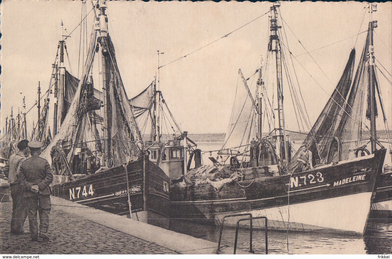 Nieuwpoort Nieuport Visserssloepen In De Haven ( Boot Bateau ) - Nieuwpoort