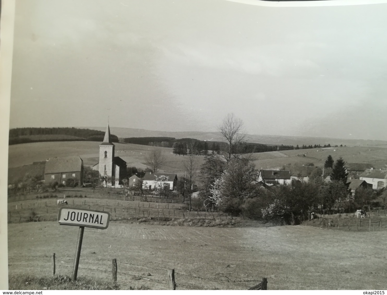 VIEILLE PHOTO ORIGINALE PAYSAGE DU VILLAGE DE JOURNAL CHAMPION TENNEVILLE LUXEMBOURG BELGIQUE ÉGLISE SAINT-JOSEPH - Tenneville