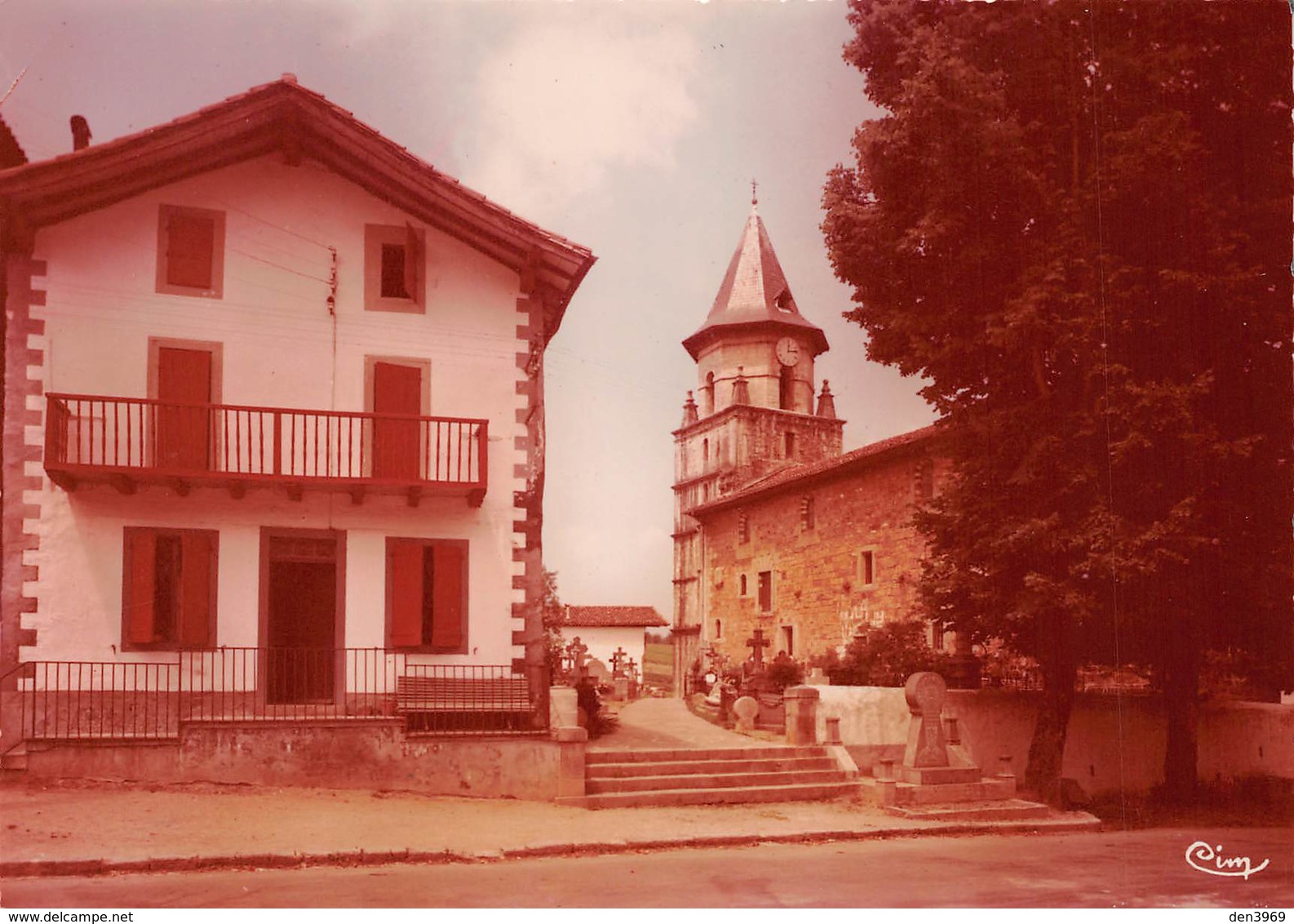 AINHOA - Vue Du Village - Eglise - Cimetière - Ainhoa